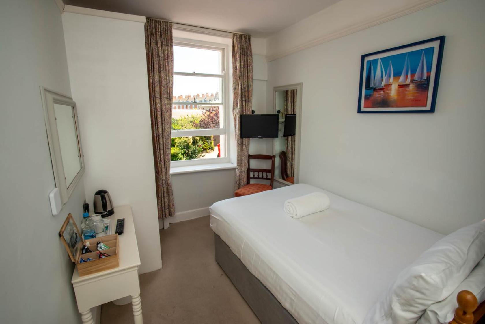 Semi Room, Semi Double Bed, Small