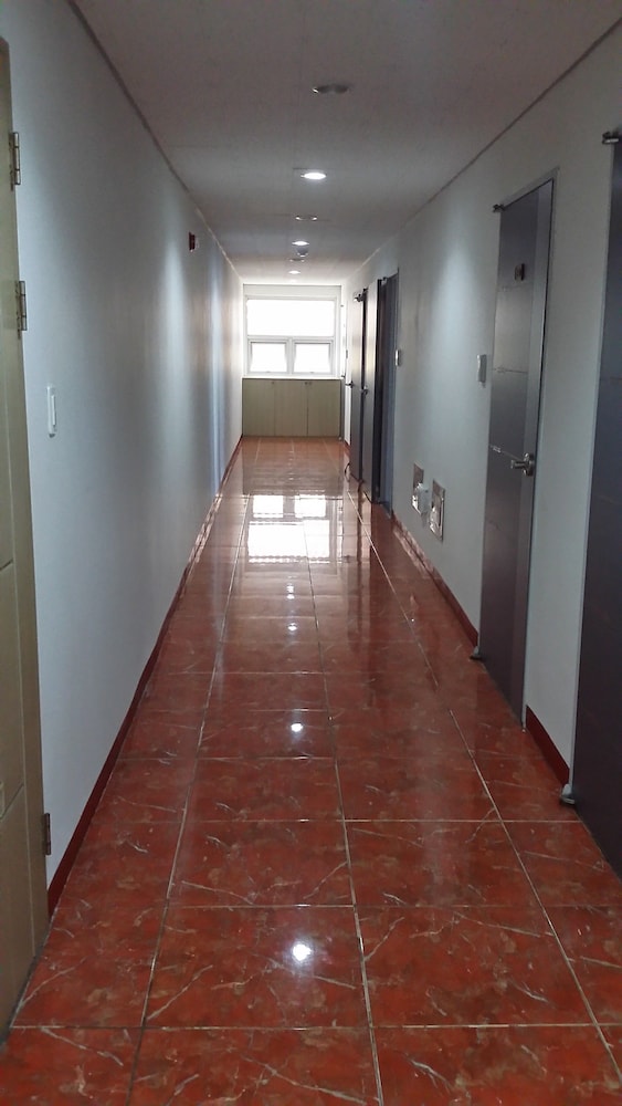 Hera Hotel 12/26