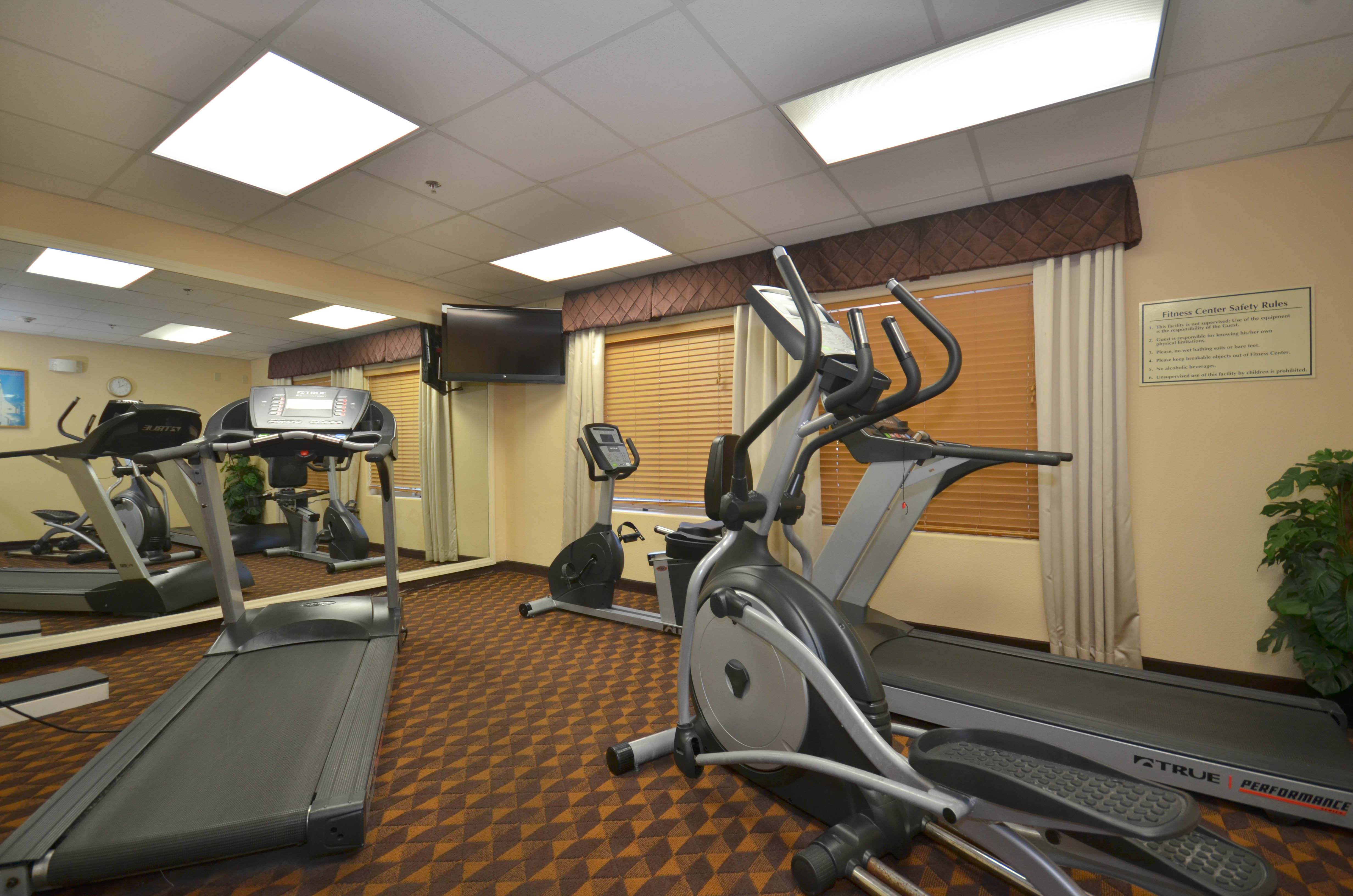 Holiday Inn Express Las Vegas-Nellis, an IHG Hotel 24/47