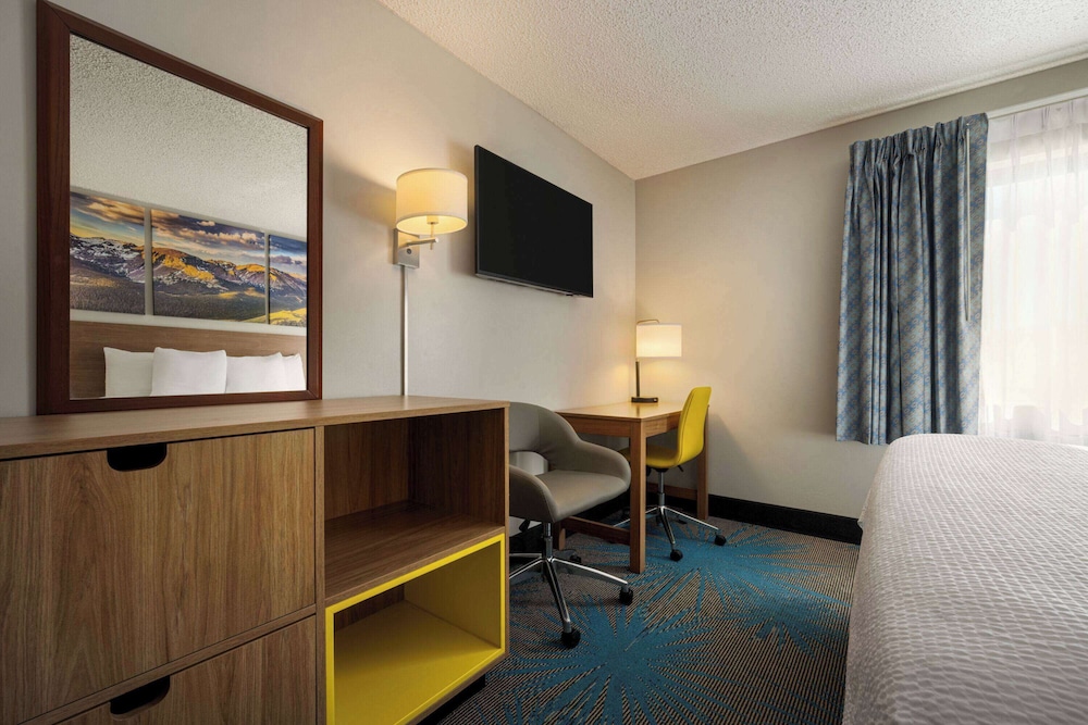 Days Inn by Wyndham Carbondale 29/38