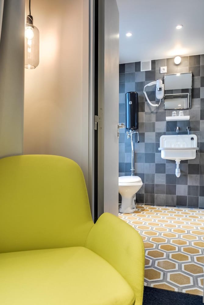 Le Wit Hotel (ex Mattle) 37/44