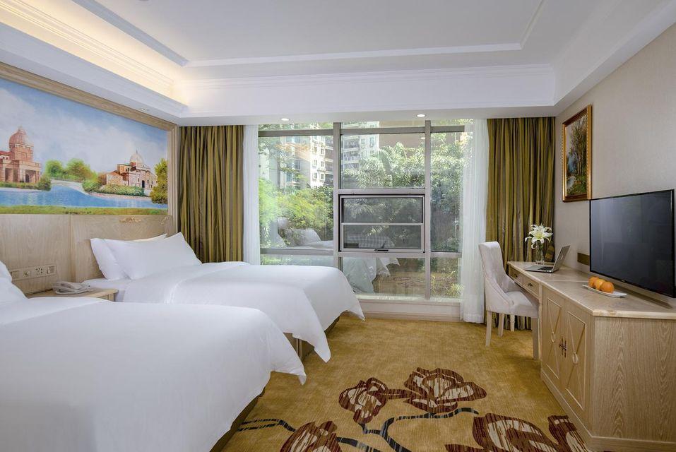 Deluxe, Twin Beds