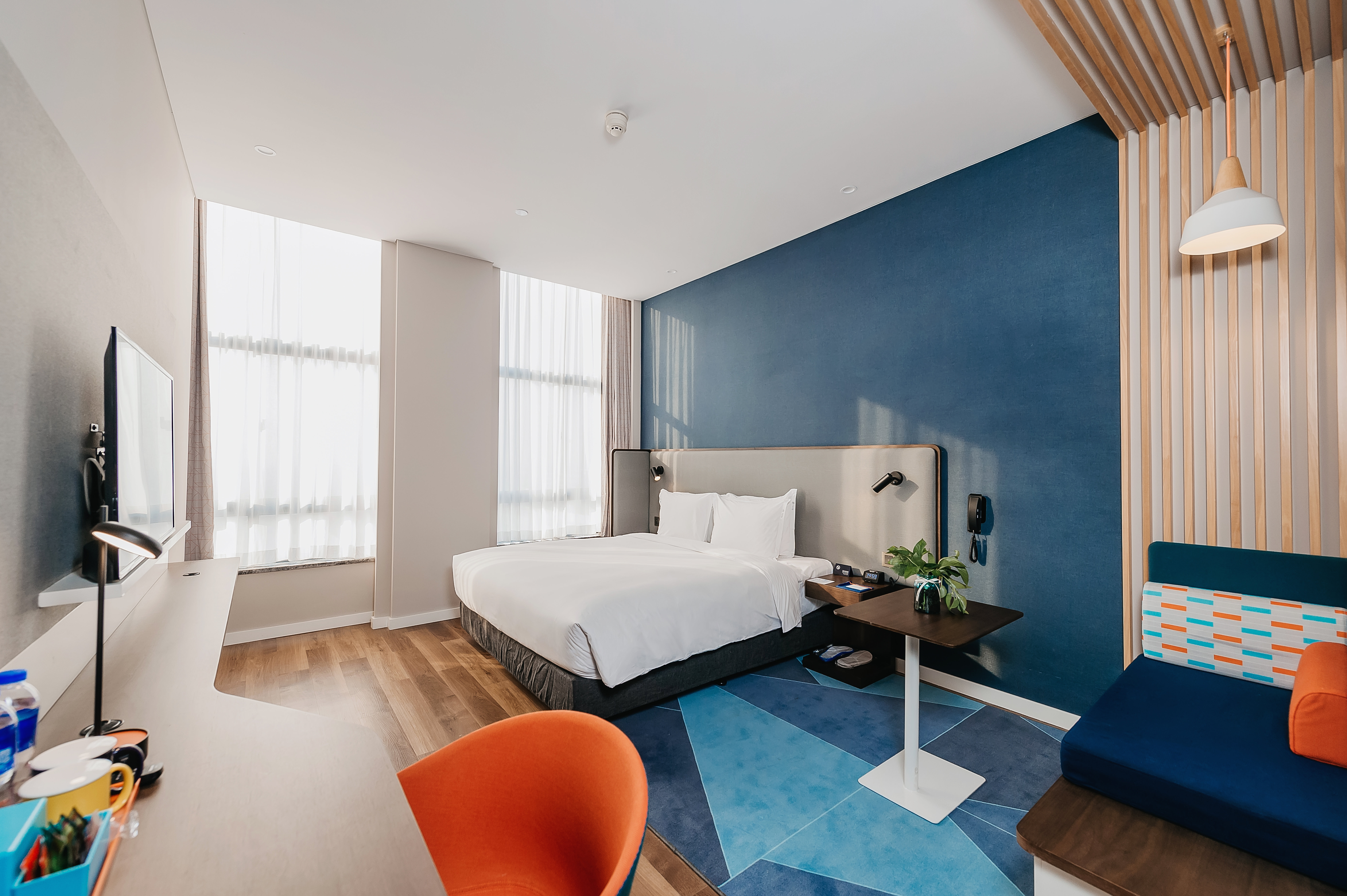 Standard, King Bed