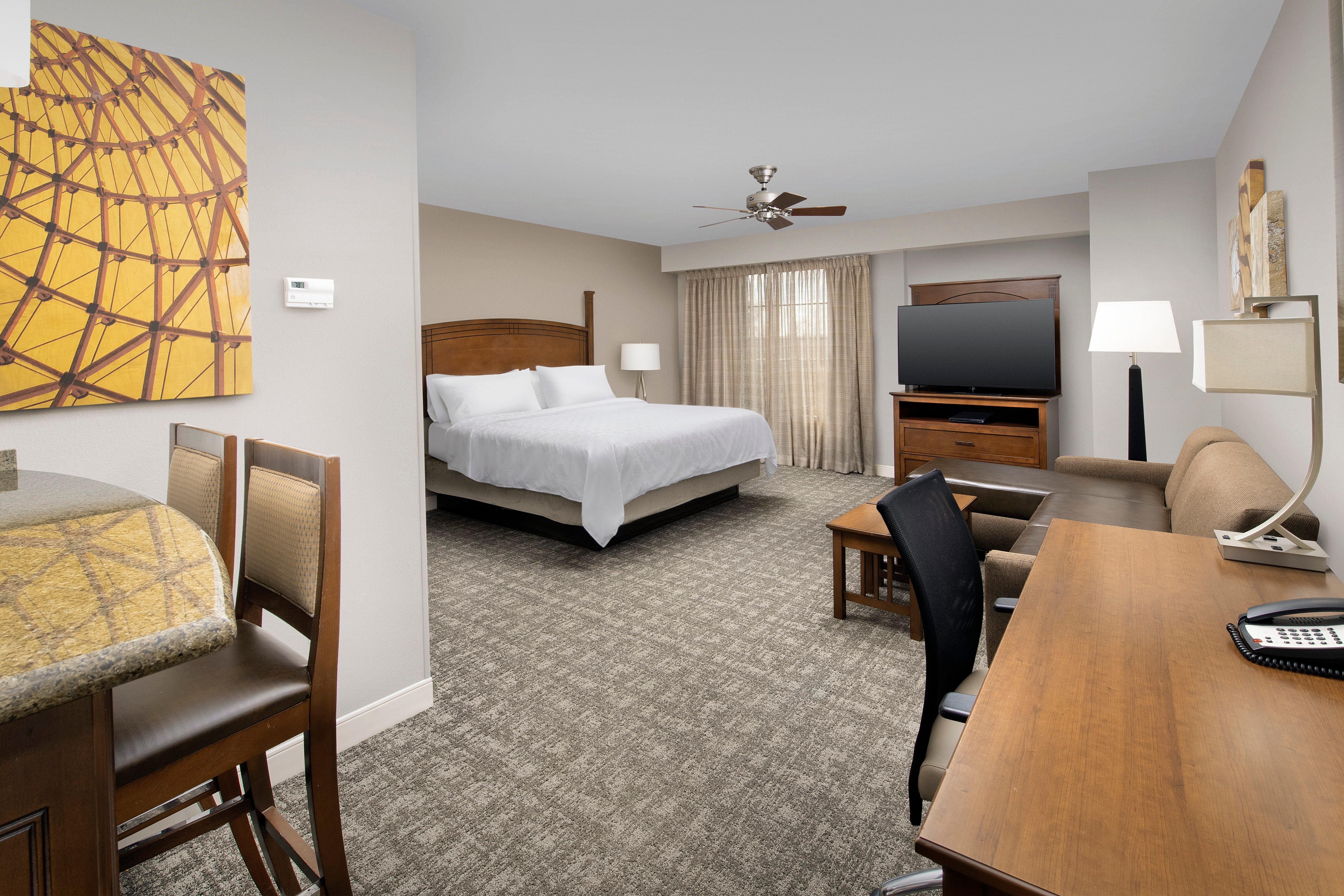 Suite, King Bed