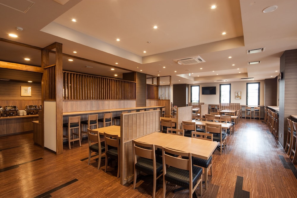 Hotel Route-Inn Isesaki Inter 38/46