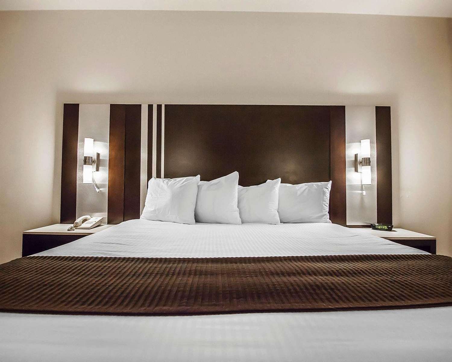 Comfort Hotel Vancouver Airport 24/44