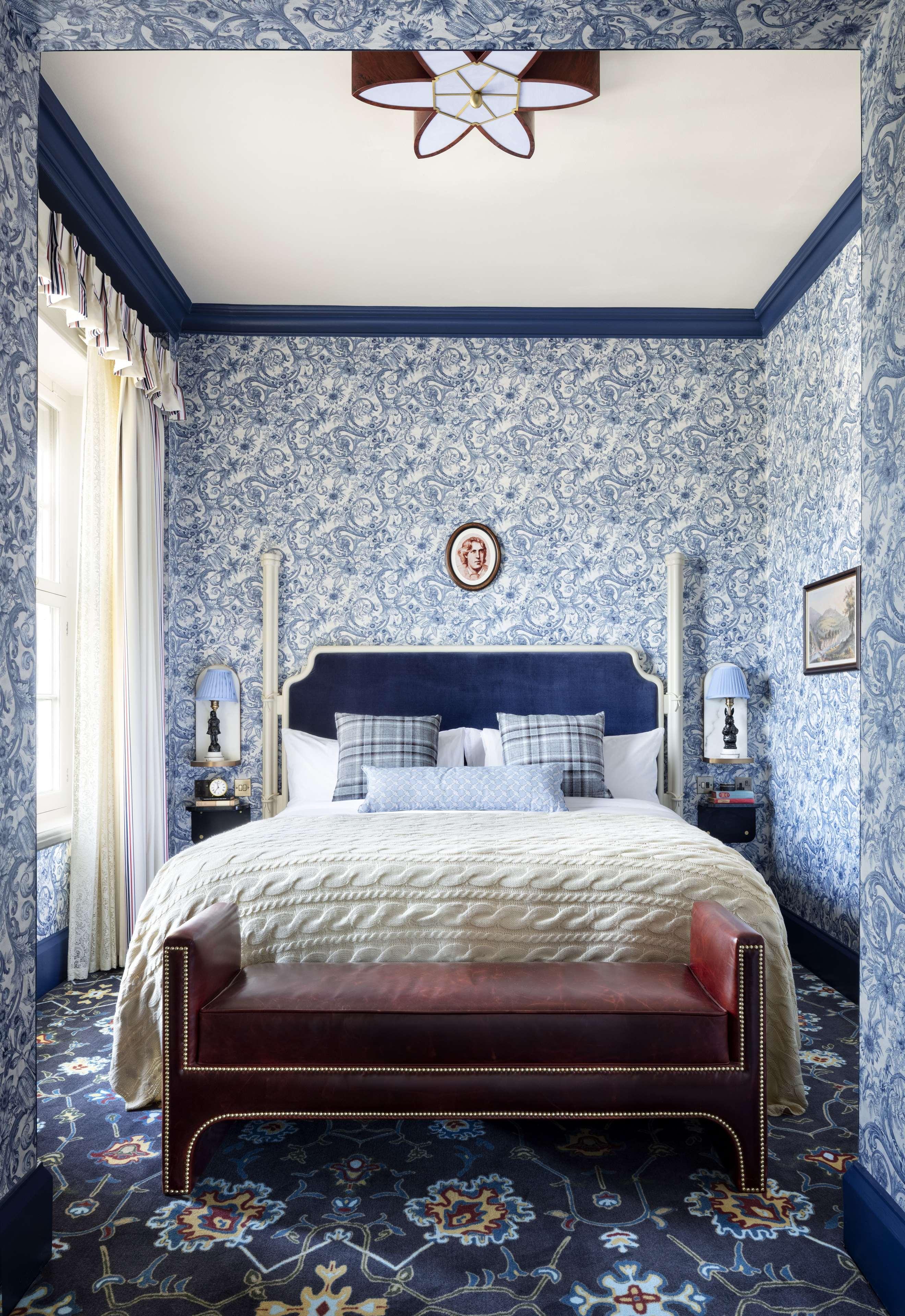 HISTORICAL, GRADUATE, JUNIOR SUITE, KING BED, WITH VIEW