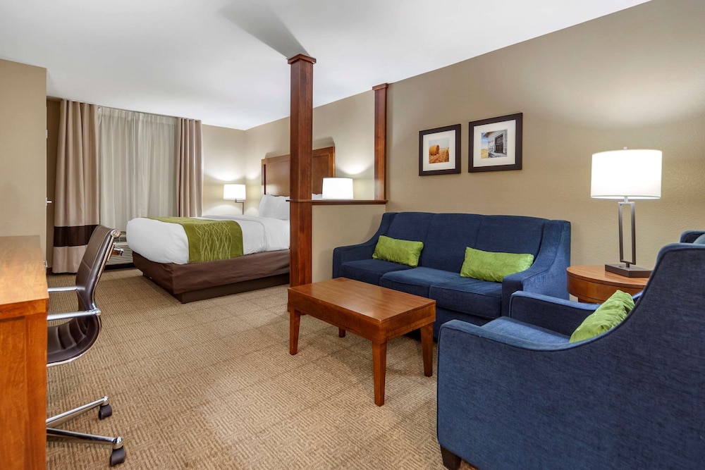 Comfort Inn and Suites Avera Southwest Sioux Falls SD 28/37