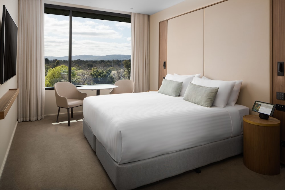 Oval Hotel Adelaide 11/50