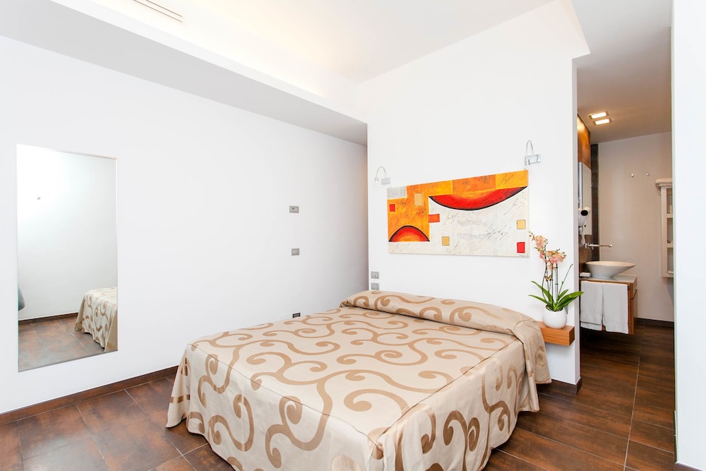ROOM, DOUBLE BED, BALCONY