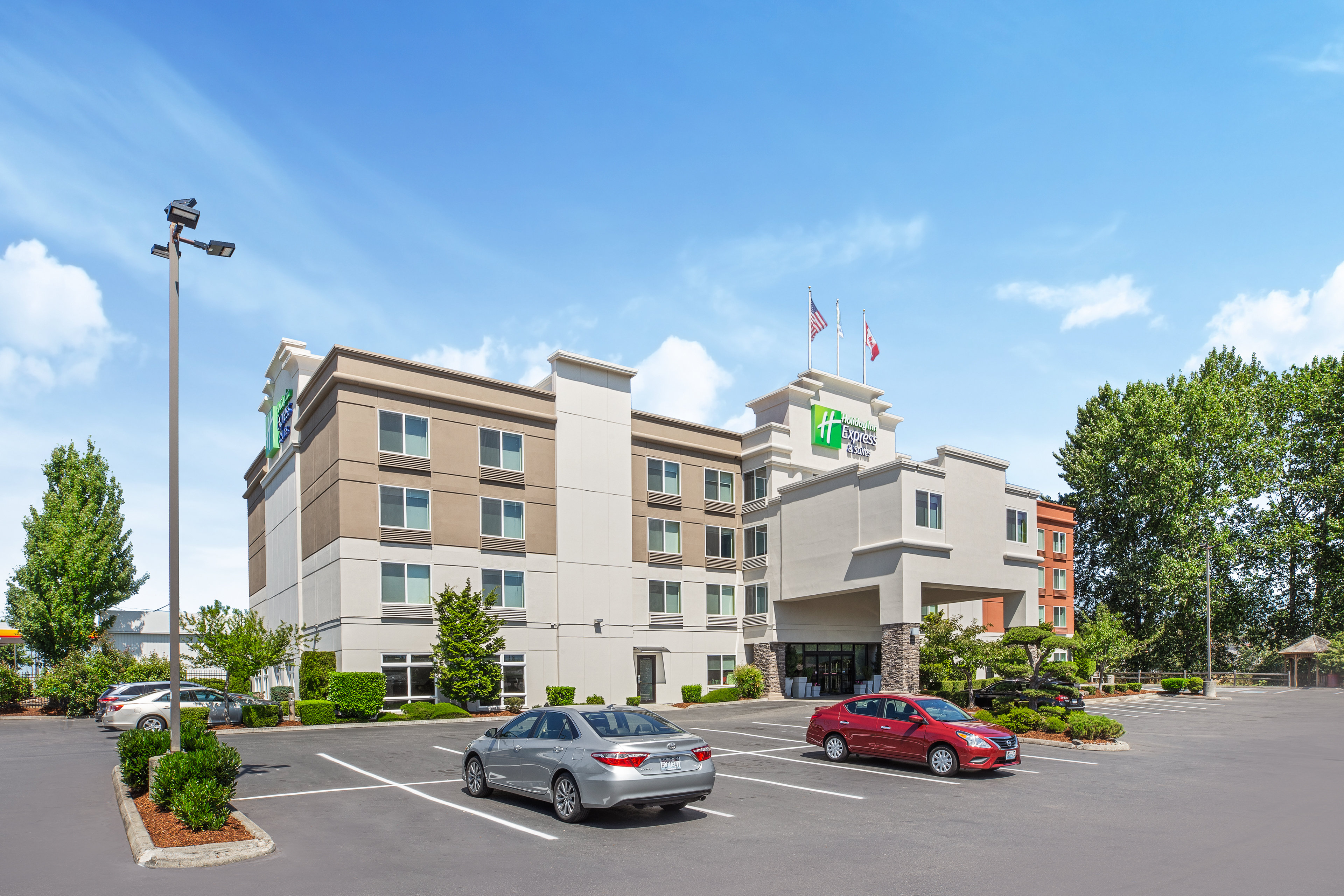 Holiday Inn Express Hotel Suites Tacoma 45/46