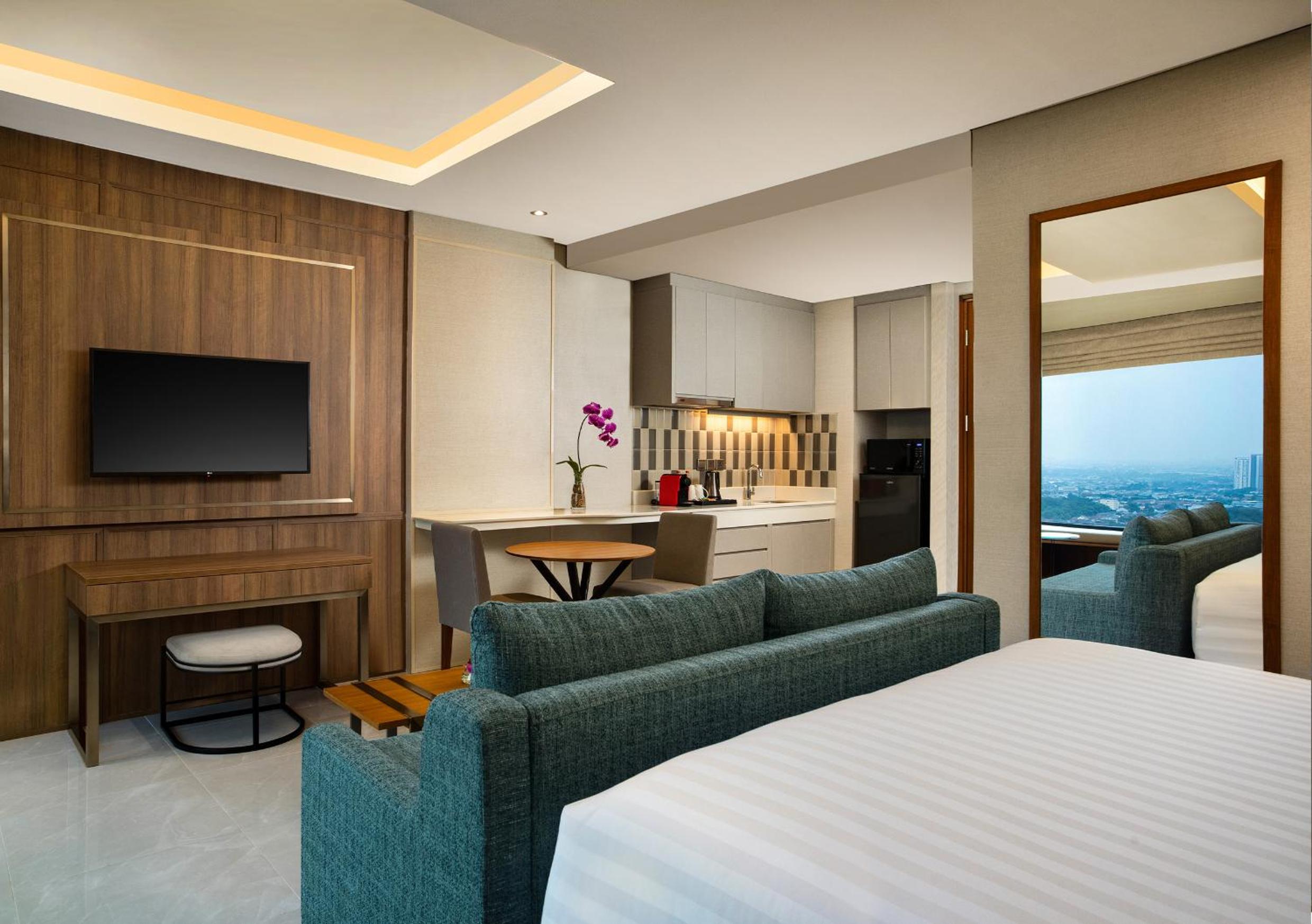Sunrise, Suite, Trembesi Hotel BSD 2/6