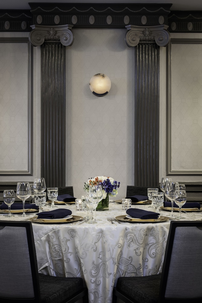 Phoenix Park Hotel 40/50