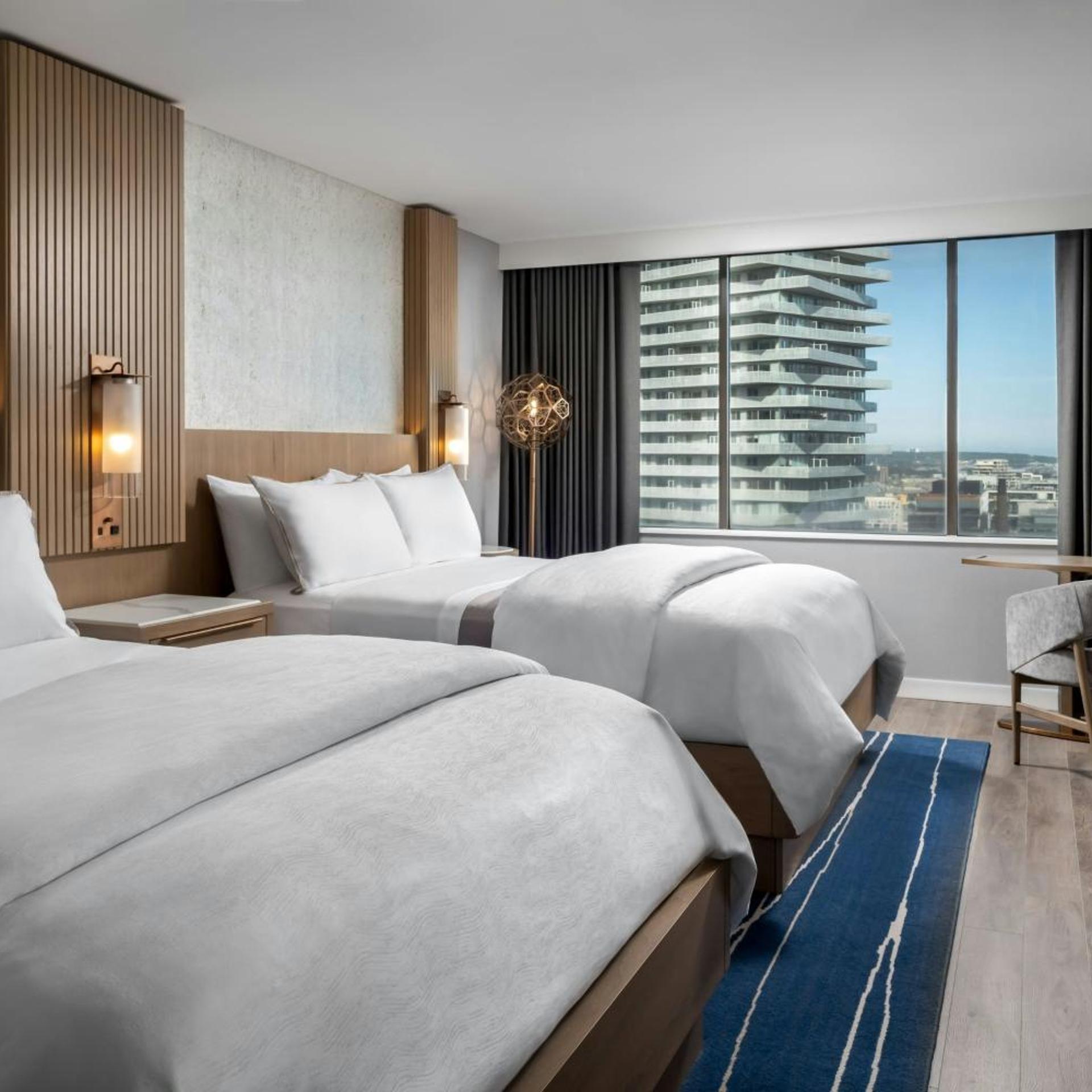 Premium, King Bed, 2 Queen Beds, Lake View