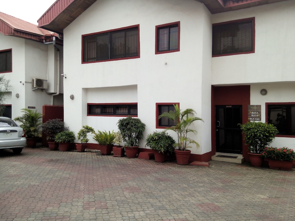 Marshal Suites Luxury Apartments photo1