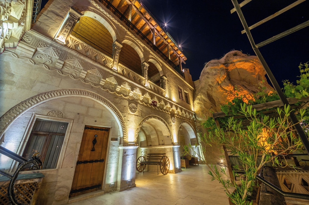 Roma Cave Suite Hotel 4/50