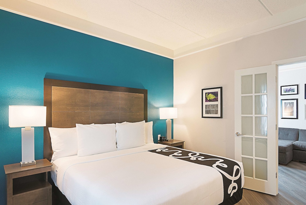 La Quinta Inn Suites By Wyndham Orlando Ucf 15/45