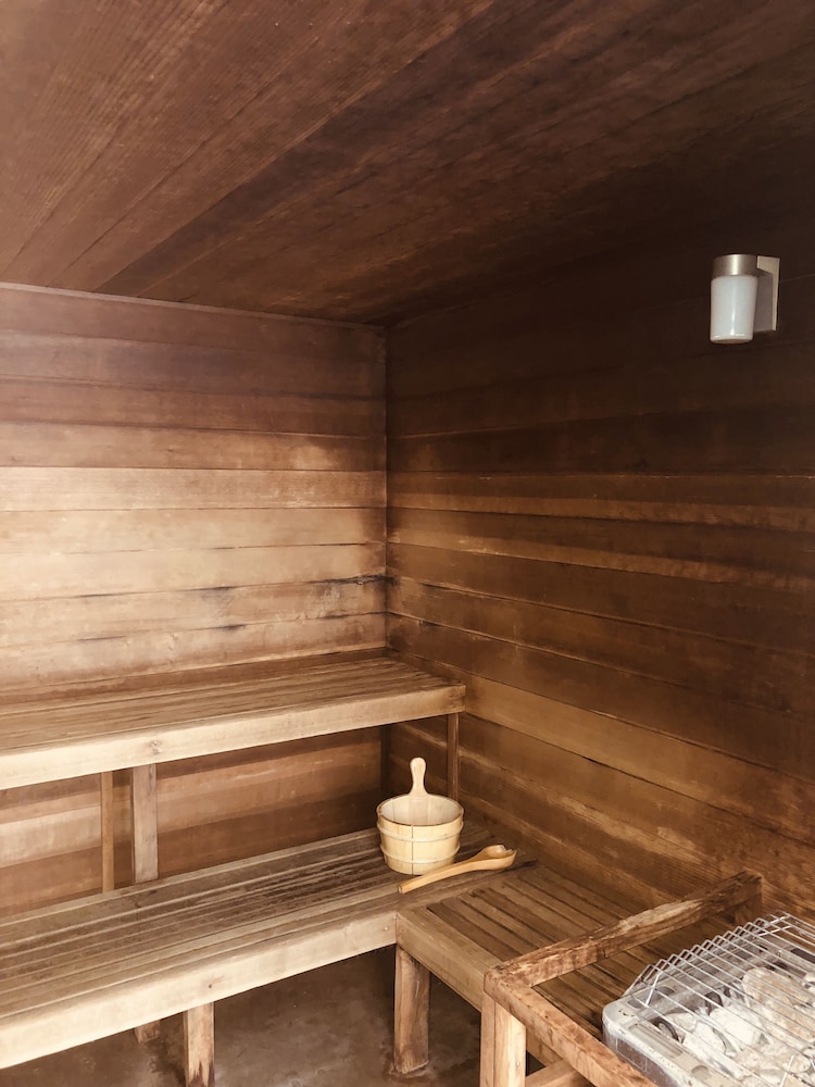 Heathman Lodge 19/48