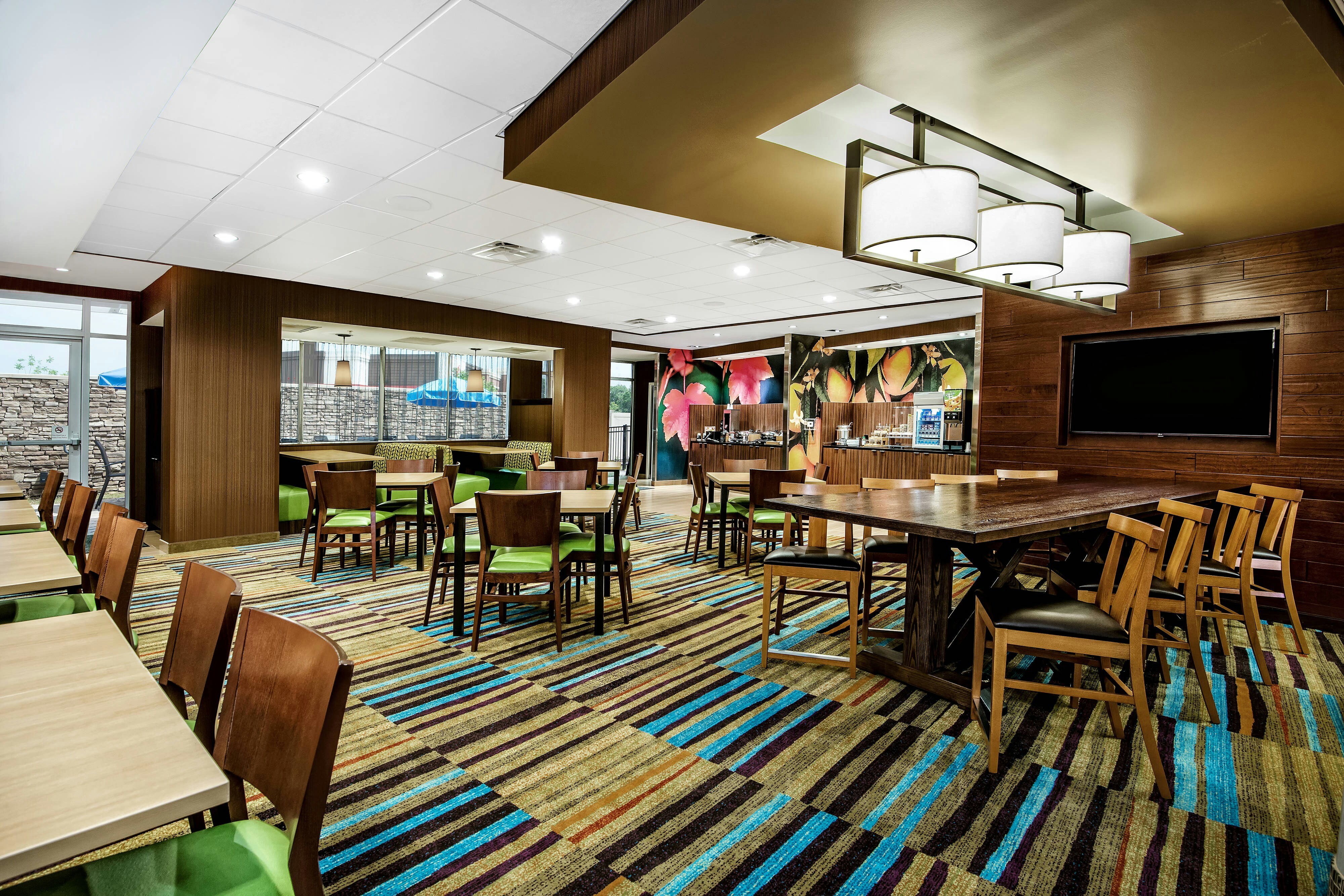 Fairfield Inn And Suites Van Canton Area 12/15