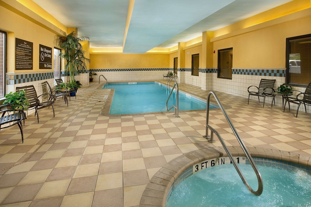 Hampton Inn and Suites San Antonio Airport 27/44