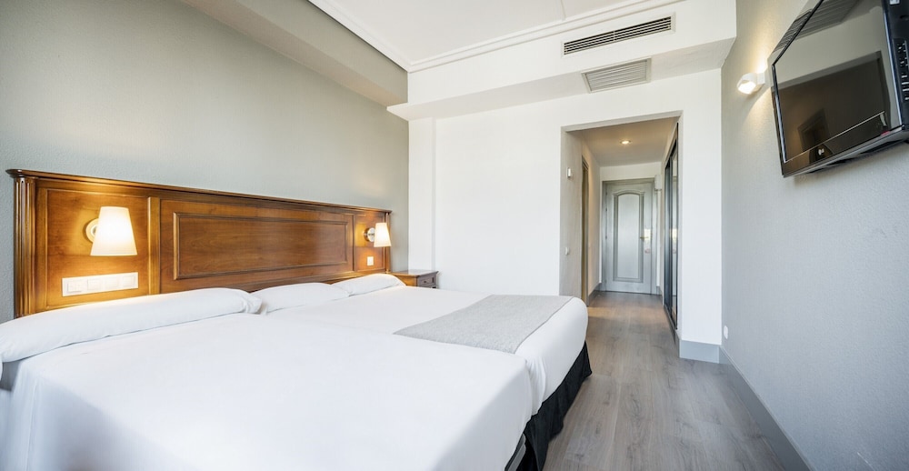 Hotel Las Lomas 10/50