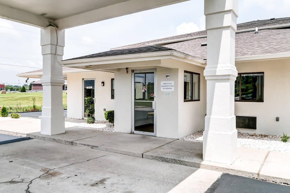 Motel6 Berea, KY 34/39