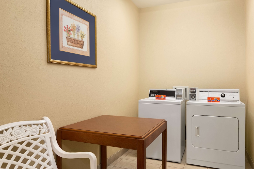 Country Inn Suites By Radisson Savannah I 95 North Ga 43/55