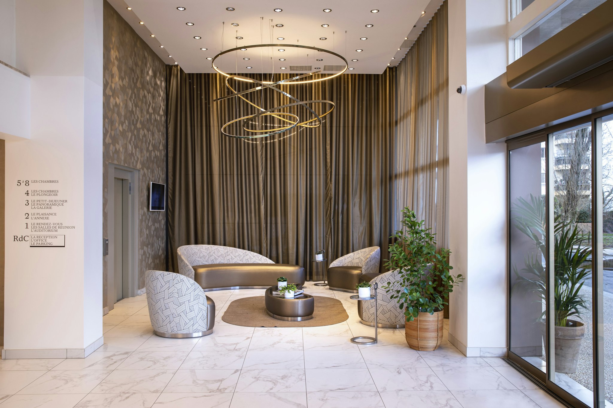 Hotel du Port 3/25