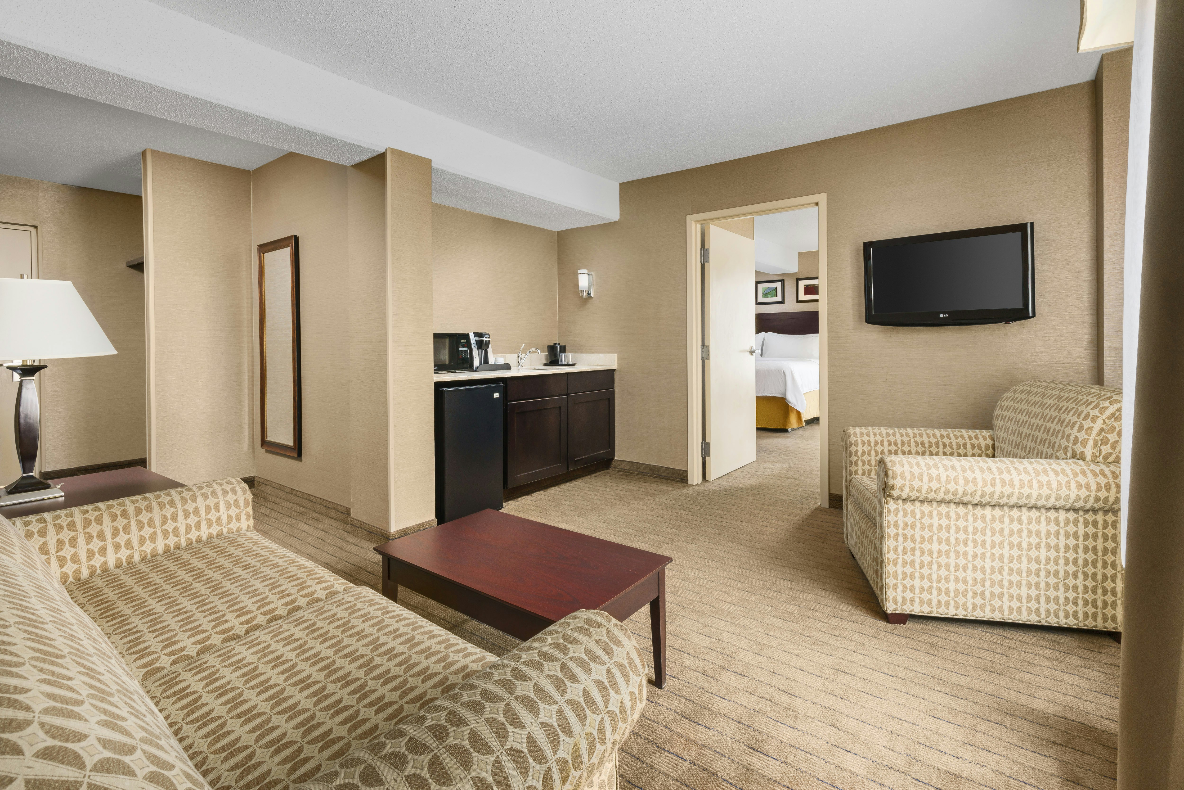 Holiday Inn Express Boston South Brockton 51/78