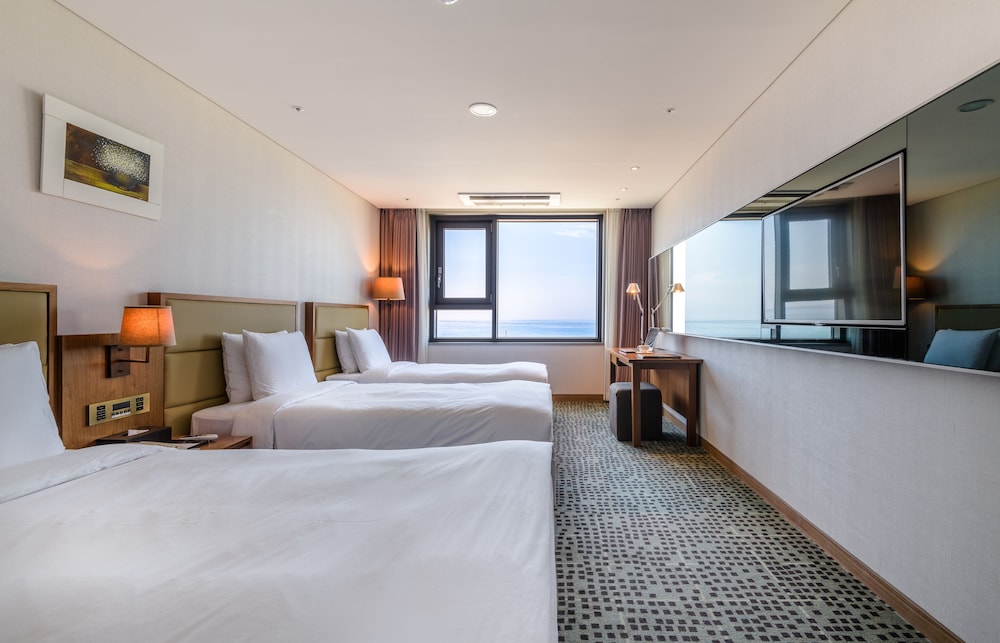 Grabel Hotel Jeju 10/77