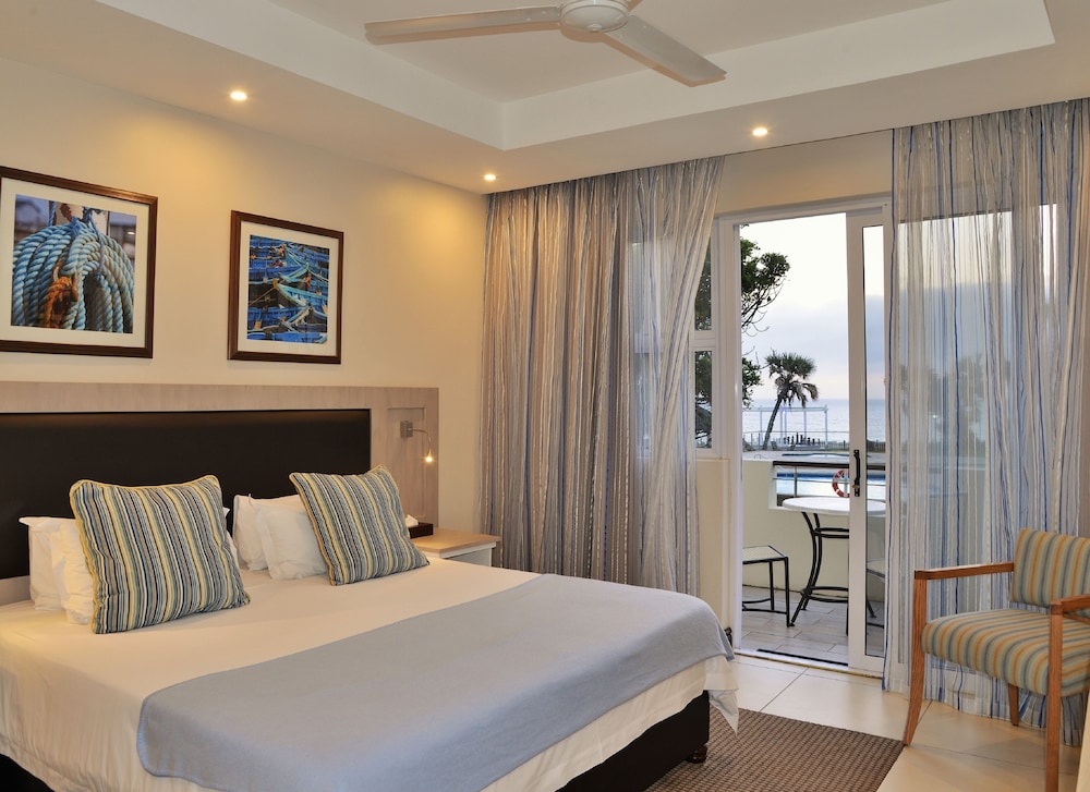 BLUE MARLIN HOTEL 15/84