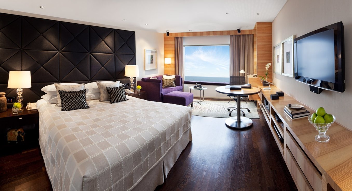 TAJ LANDS END 33/84