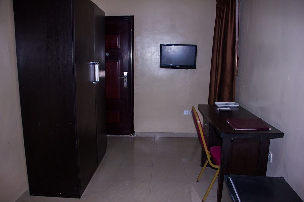 Eastgate Hotel Lekki 49/61