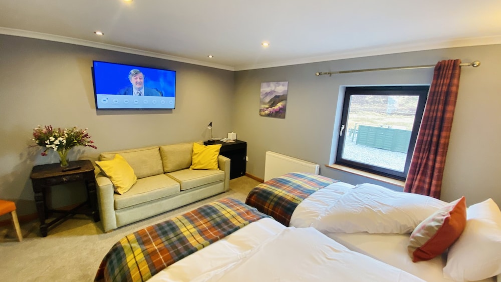 Aultguish Inn 36/50