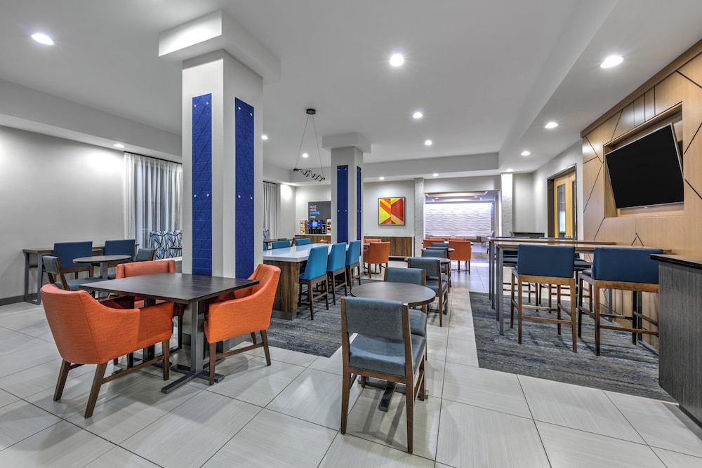 Holiday Inn Express Hotel Suites Amarillo West 48/71