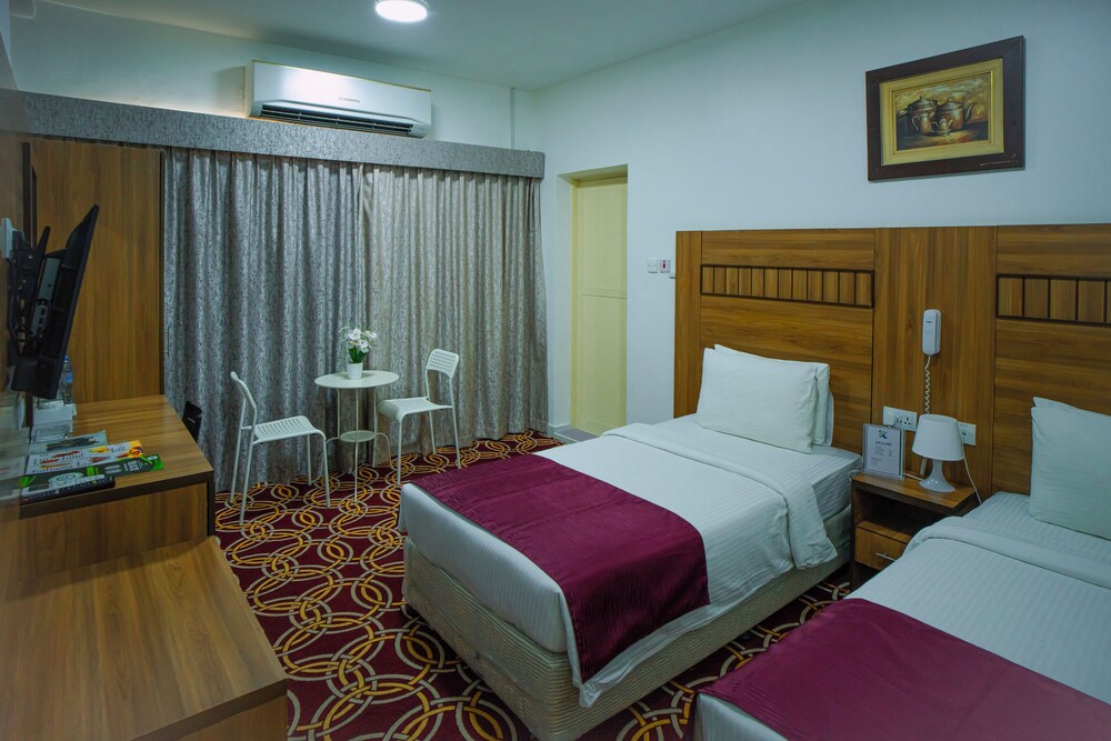 Al Sabkha Hotel 29/53