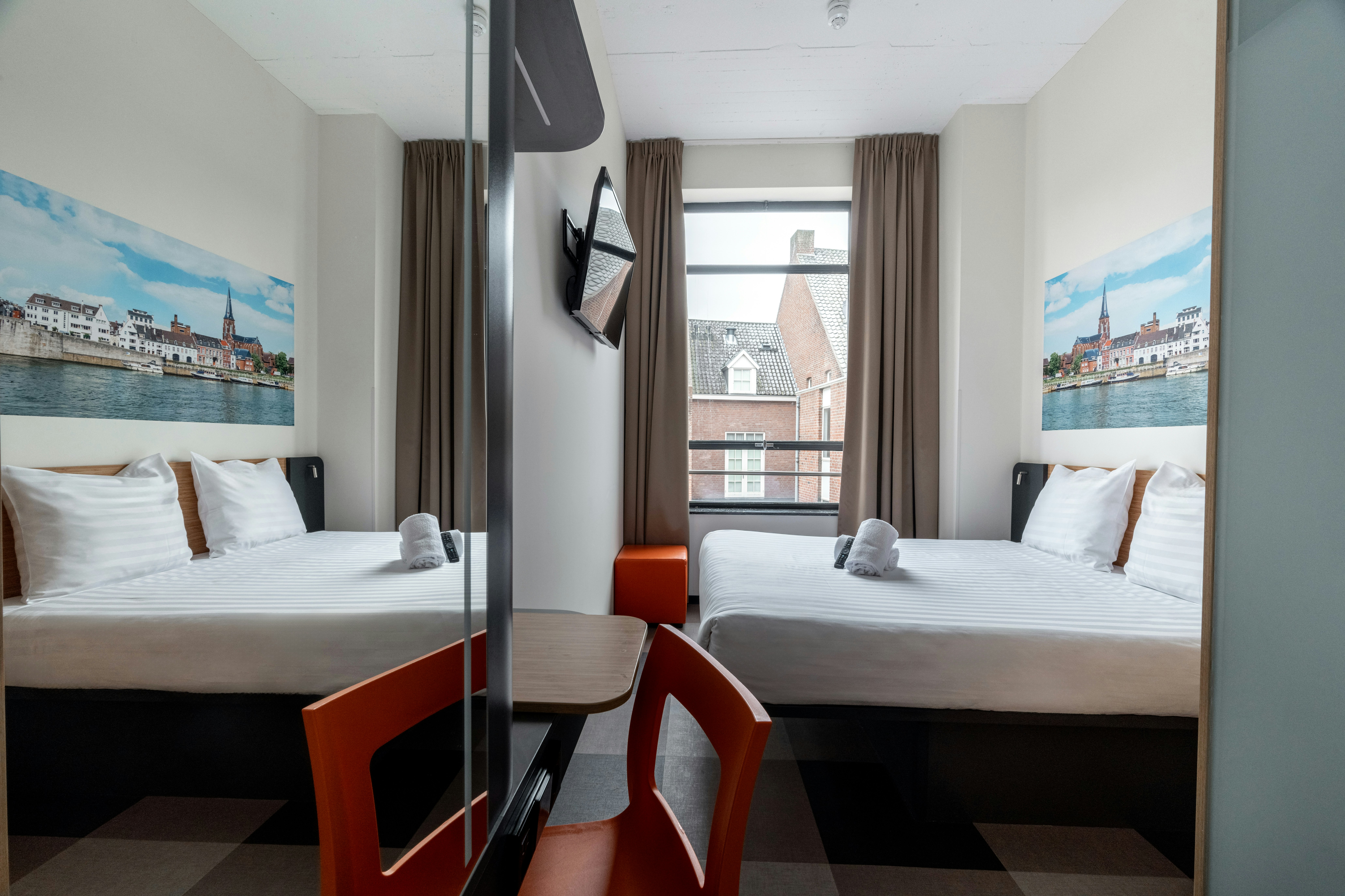 easyHotel The Hague Scheveningen Beach 30/65