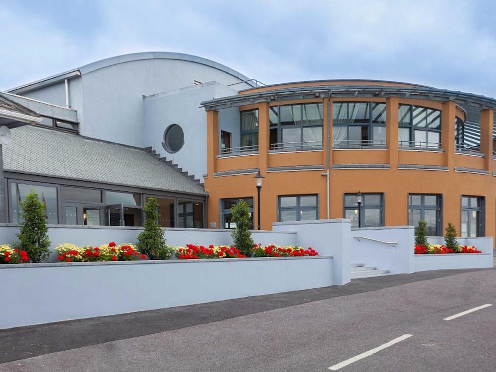 Ballyroe Heights Hotel 5/61