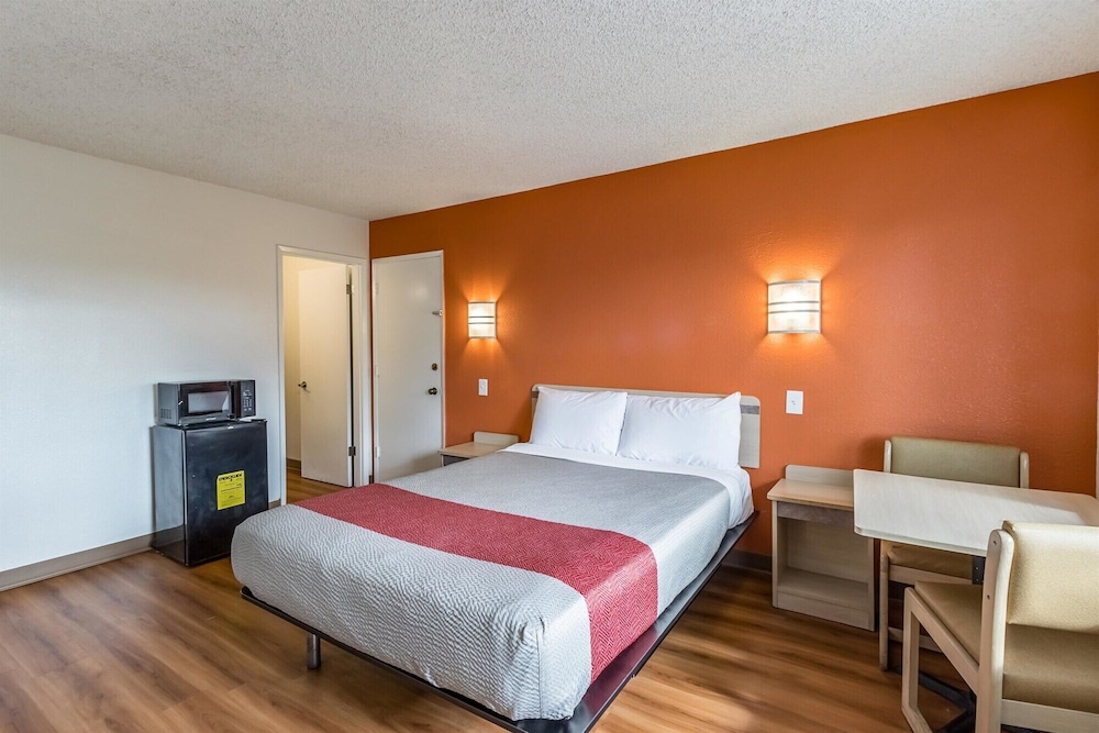 Motel6 Beaverton, OR 27/39