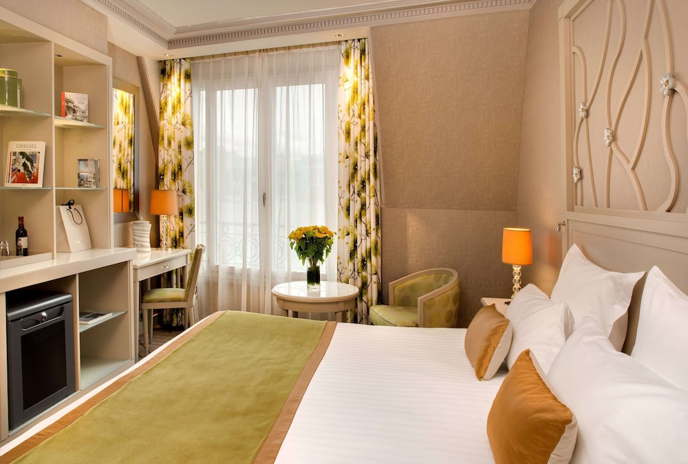 Hotel Rochester Champs-Elysees 25/68