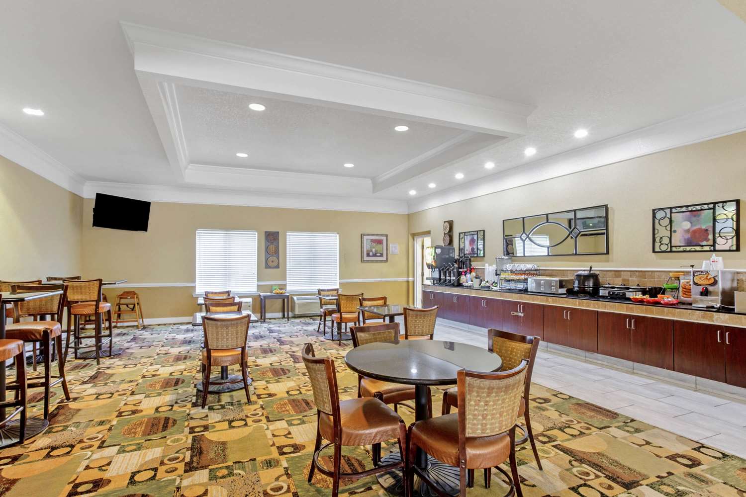 restaurant cafeteria