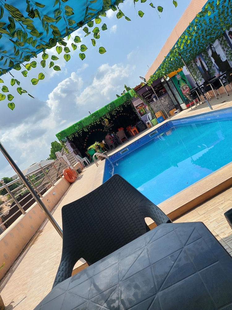 Jimson International Hotel And Suites 18/21