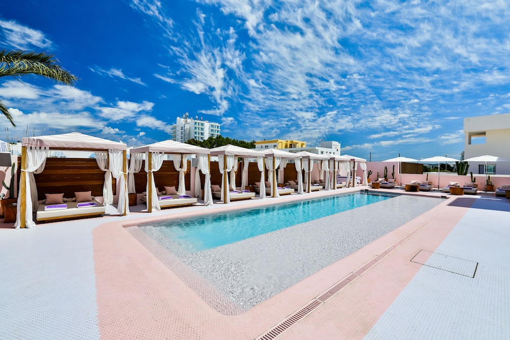 Paradiso Ibiza Art Hotel 71/72
