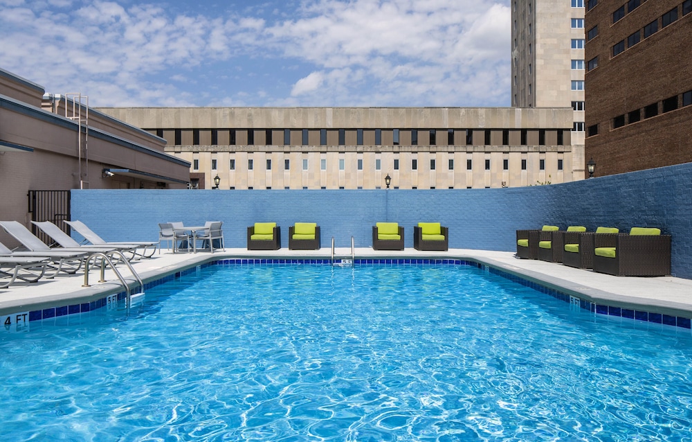 Holiday Inn Express Nashville Downtown