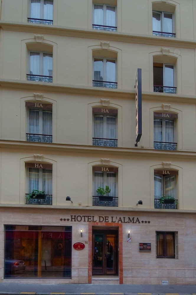 Hotel de l Alma 6/64