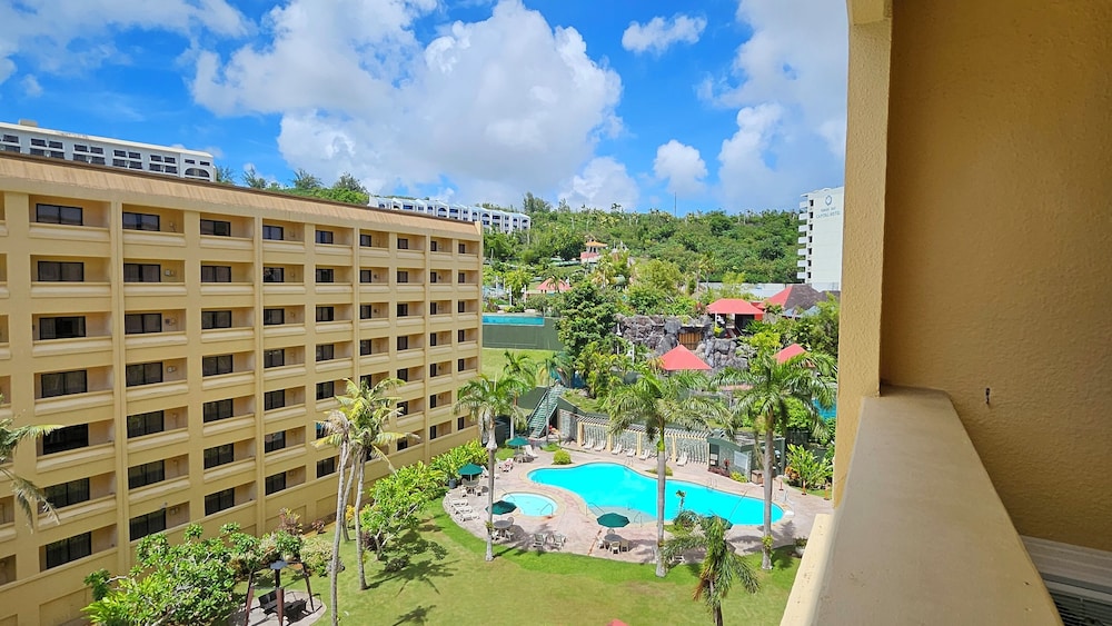 Guam Plaza Resort & Spa 63/69