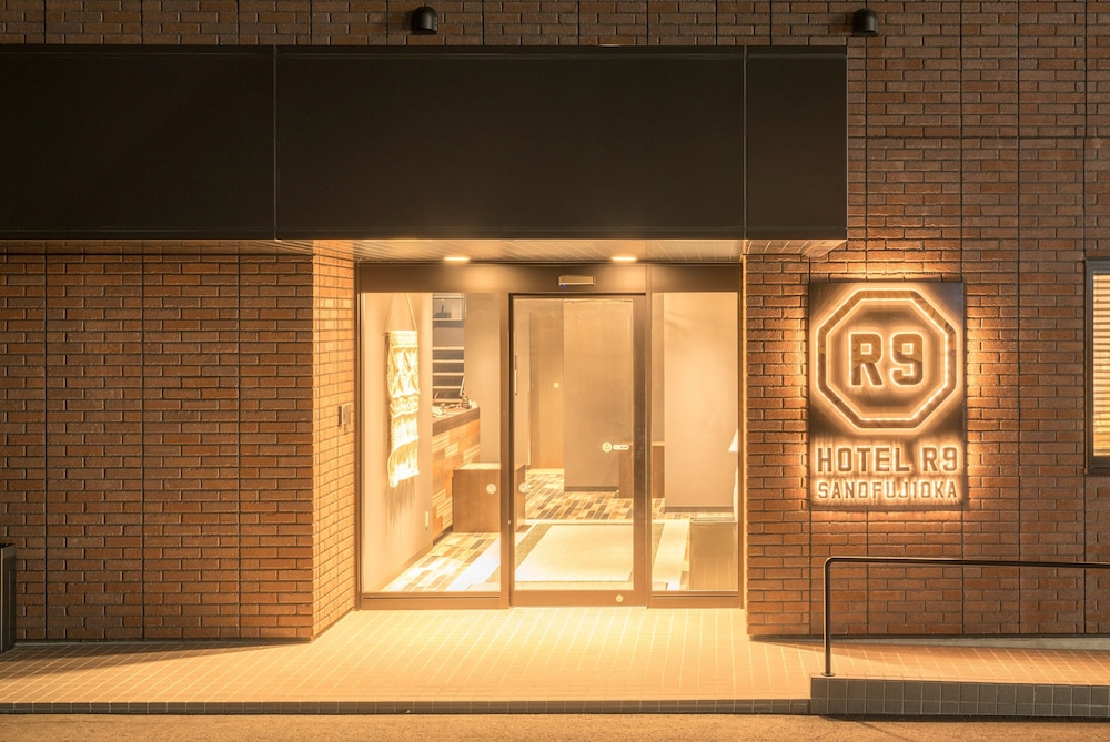 Hotel R9 Sano Fujioka 11/28