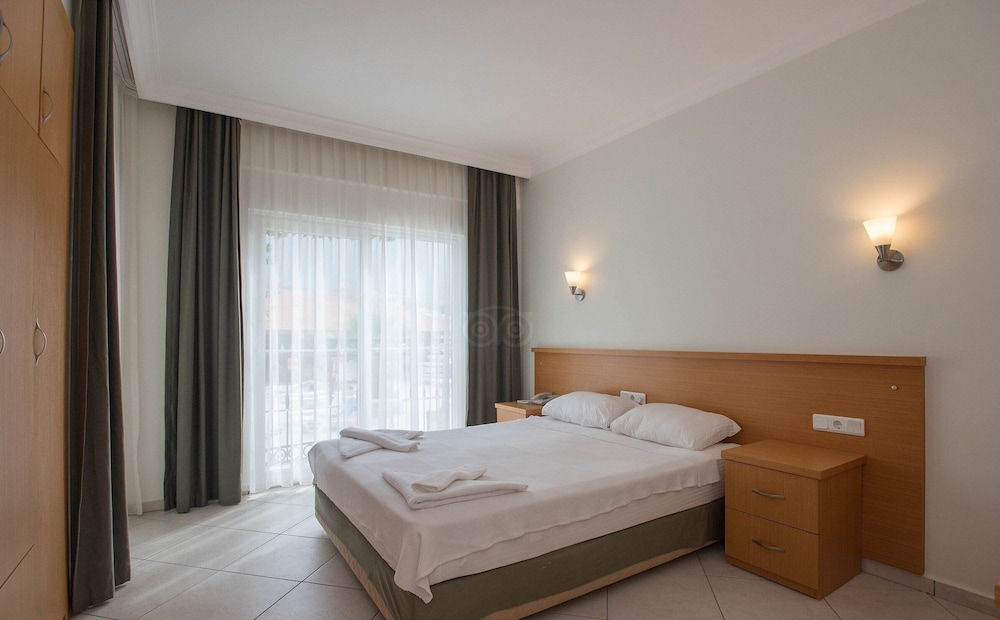 Celay Hotel 9/38