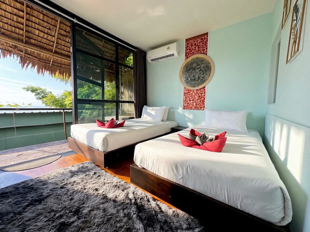 PHI PHI SEA SKY RESORT 24/66