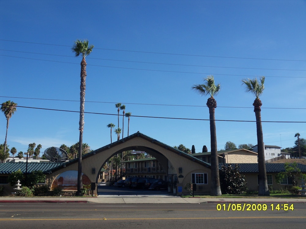 Stardust Inn 3/42